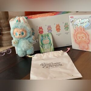 Labubu AUTHENTIC Big into Energy *SERENITY* Brand New